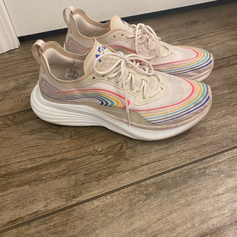 APL Streamline Sneakers